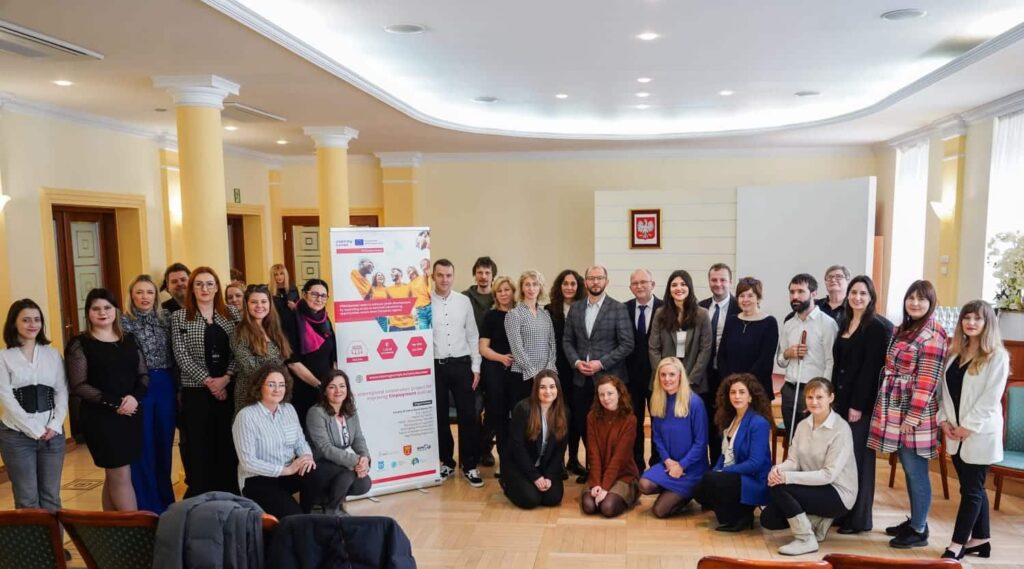 Empowering Youth through Volunteering | KMOP participates in interregional study visit in Poland