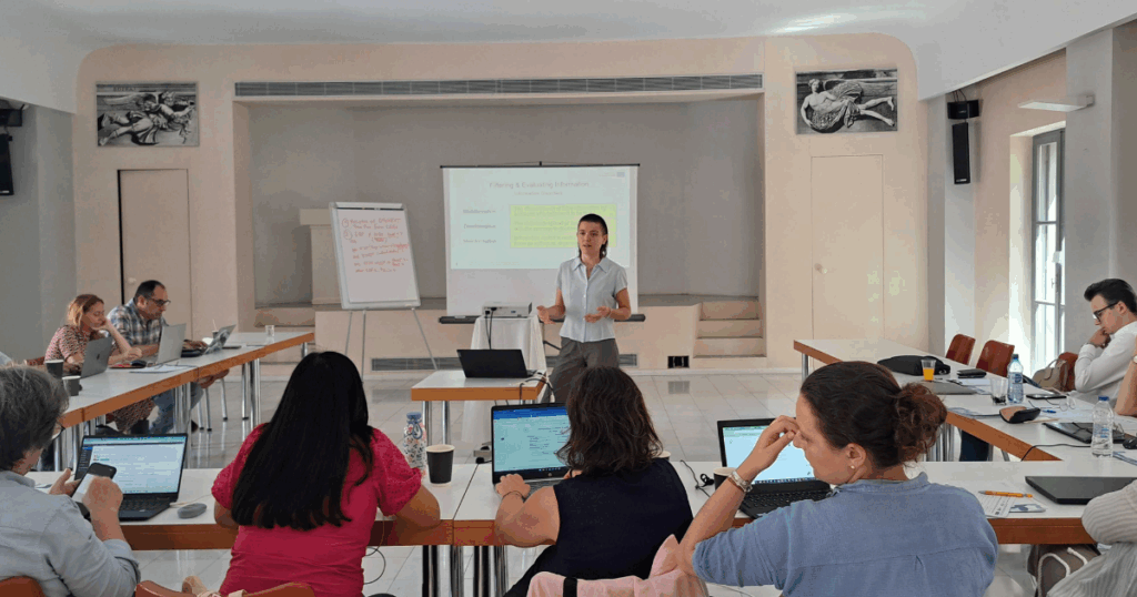 Training adult educators to foster digital skills among people in rural areas